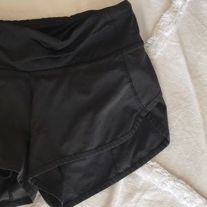 LULU LEMON SHORTS